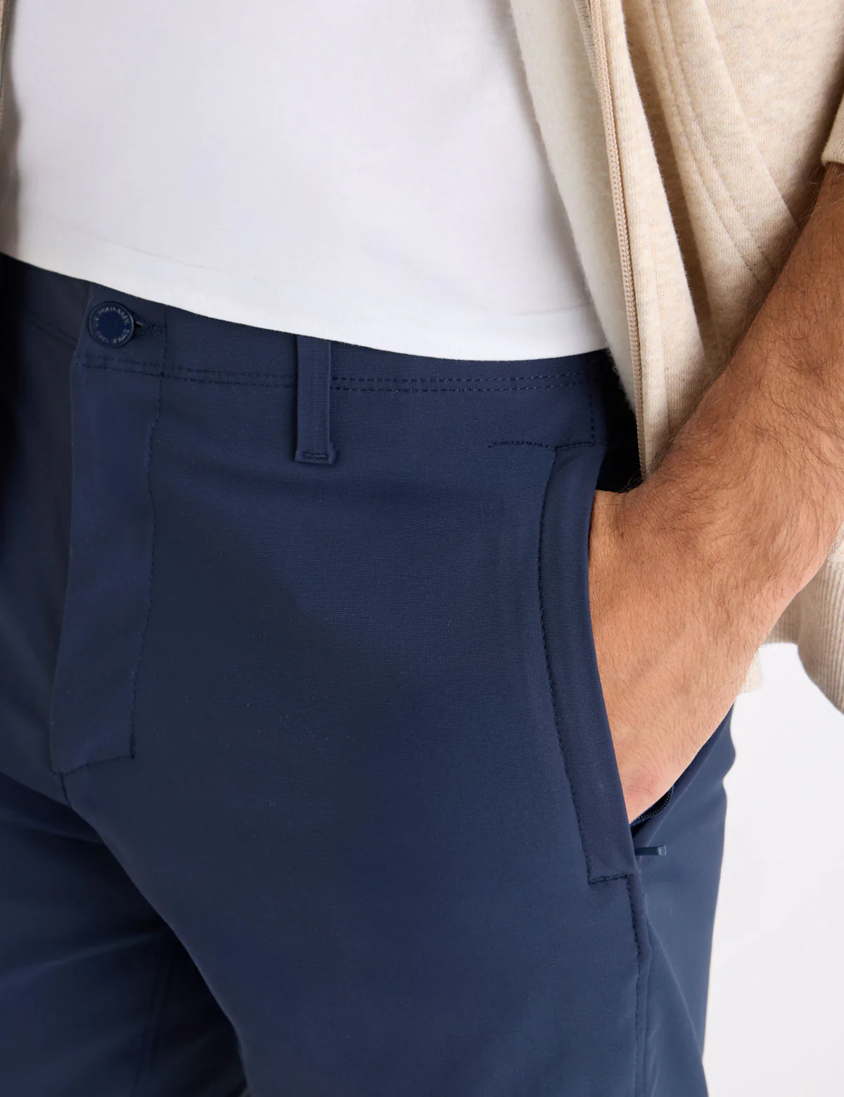 9" COMFORT WAIST TECH SHORTS - Image 5