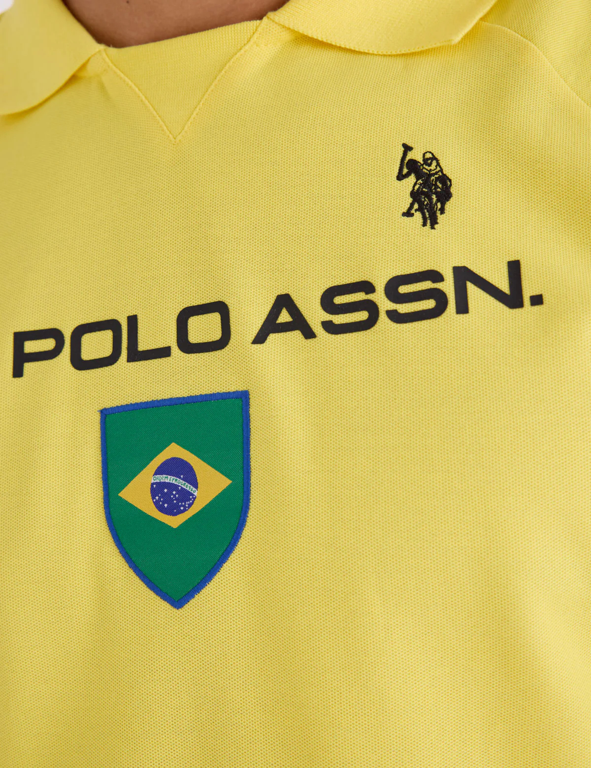 BRAZIL SHIELD PERFORMANCE PIQUE POLO SHIRT - Image 3