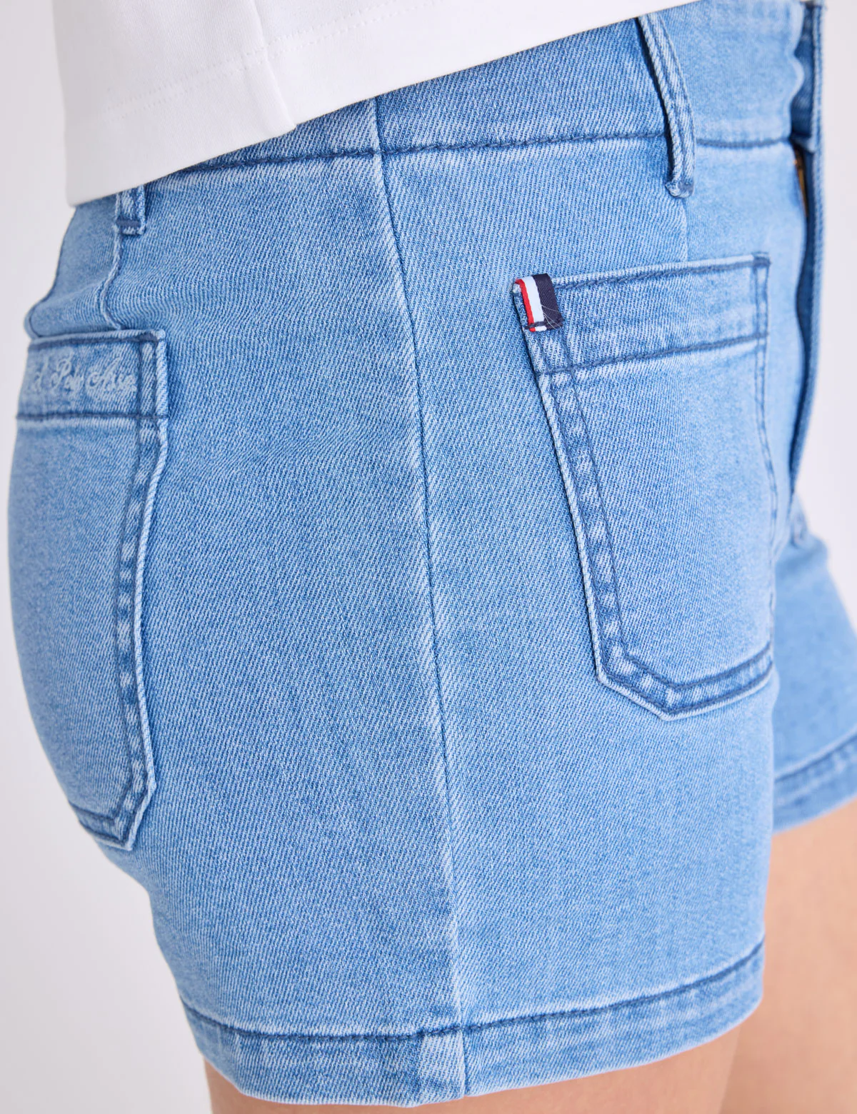 CHAMBRAY PATCH POCKET SHORTS - Image 3
