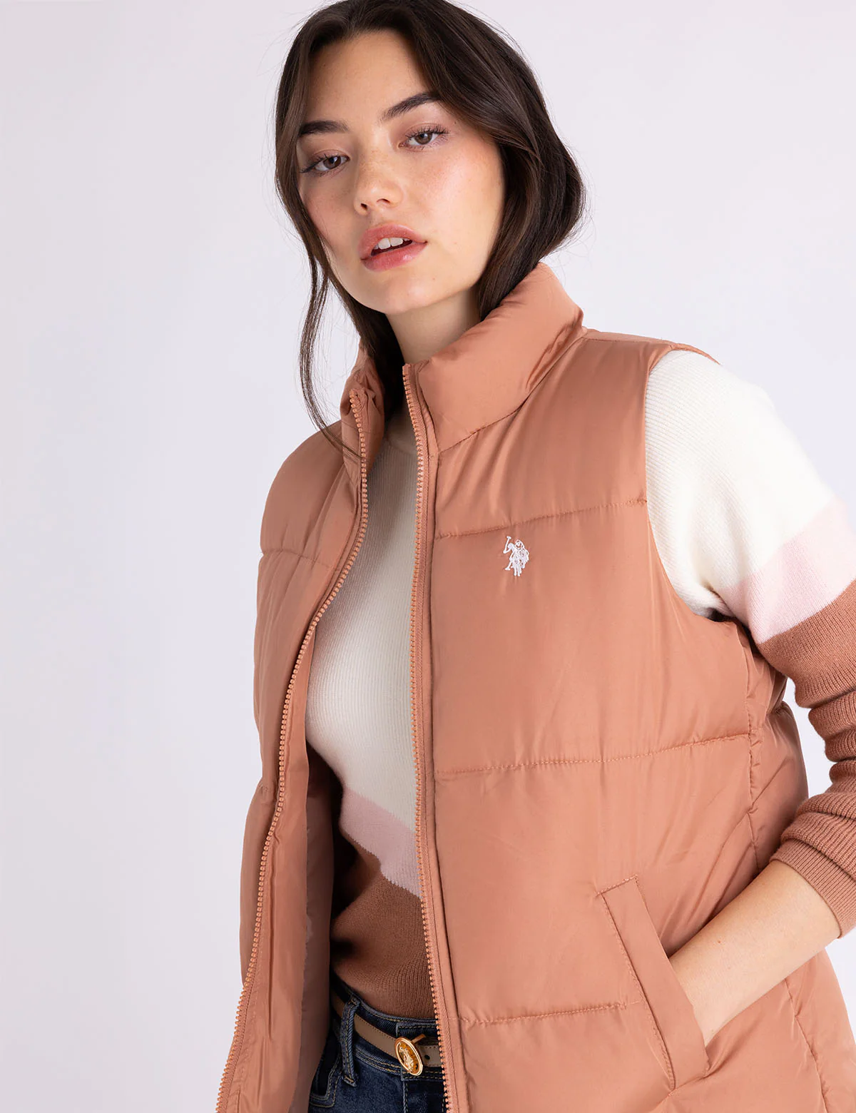 CLASSIC PUFFER VEST WITH ZIP POCKETS - Image 11