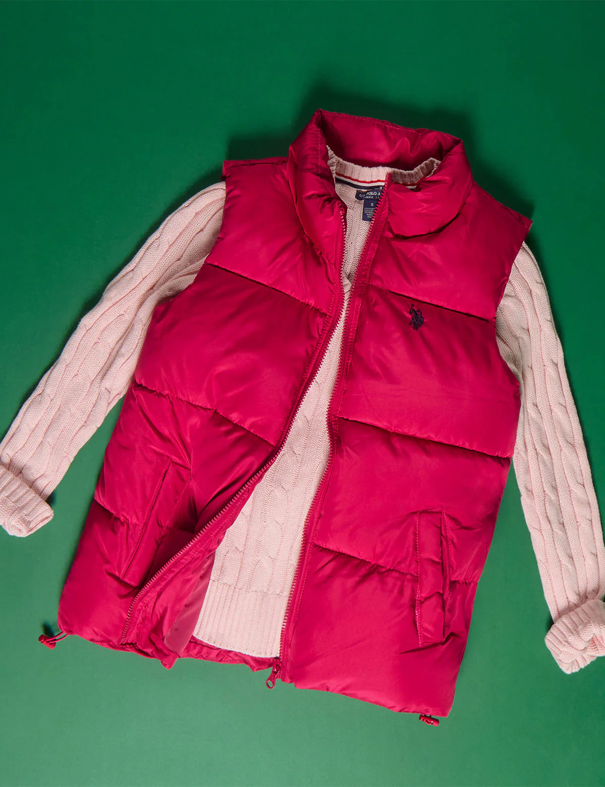 CLASSIC PUFFER VEST WITH ZIP POCKETS - Image 18