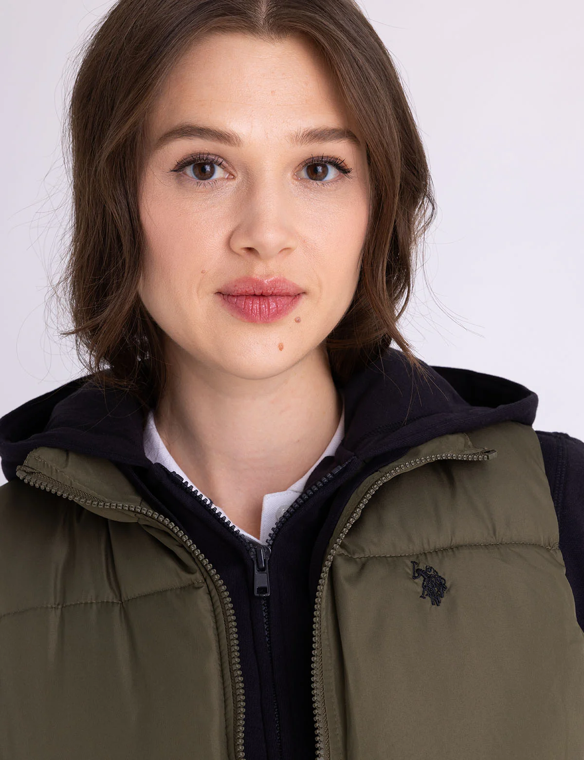 CLASSIC PUFFER VEST WITH ZIP POCKETS - Image 7