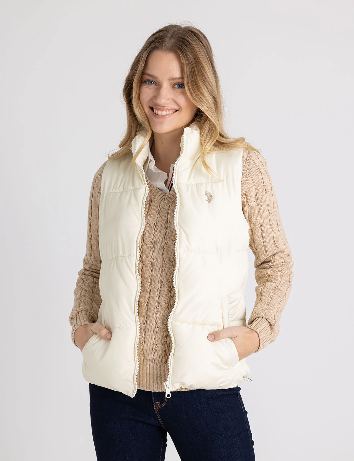 CLASSIC PUFFER VEST WITH ZIP POCKETS - Image 18