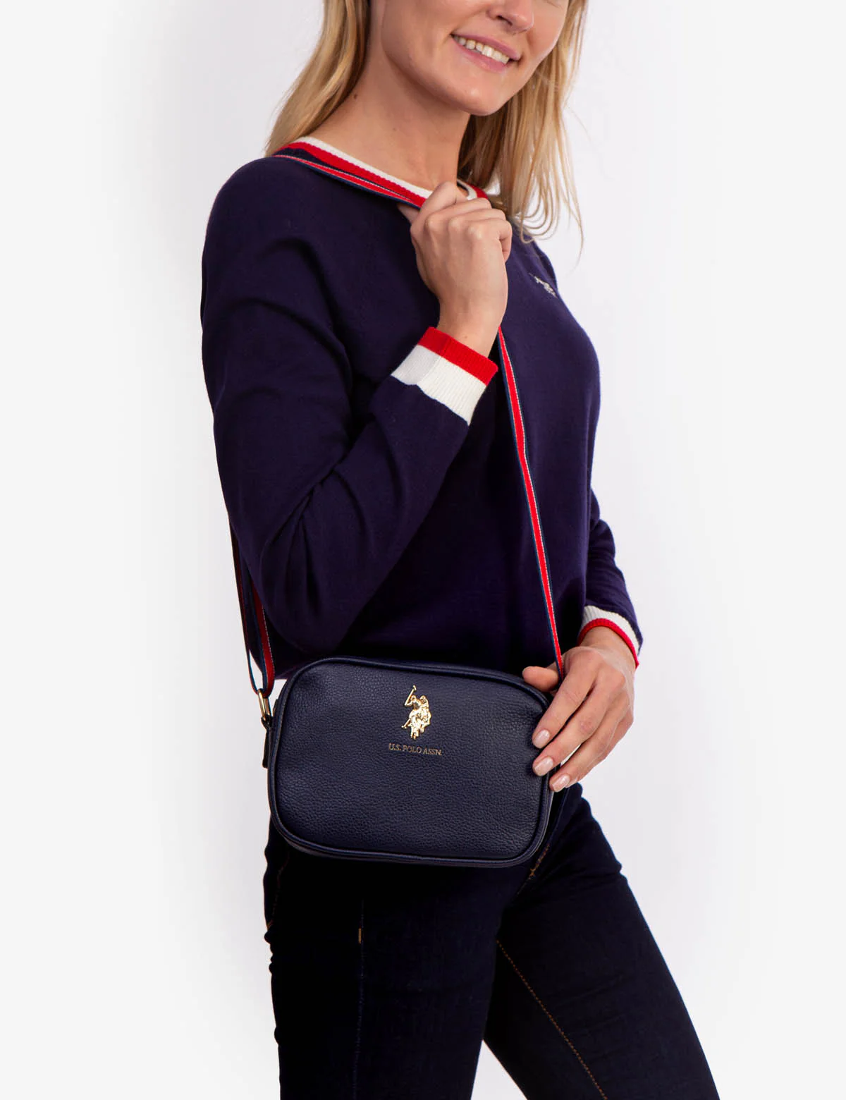 CLASSIC ZIP CROSSBODY BAG - Image 16