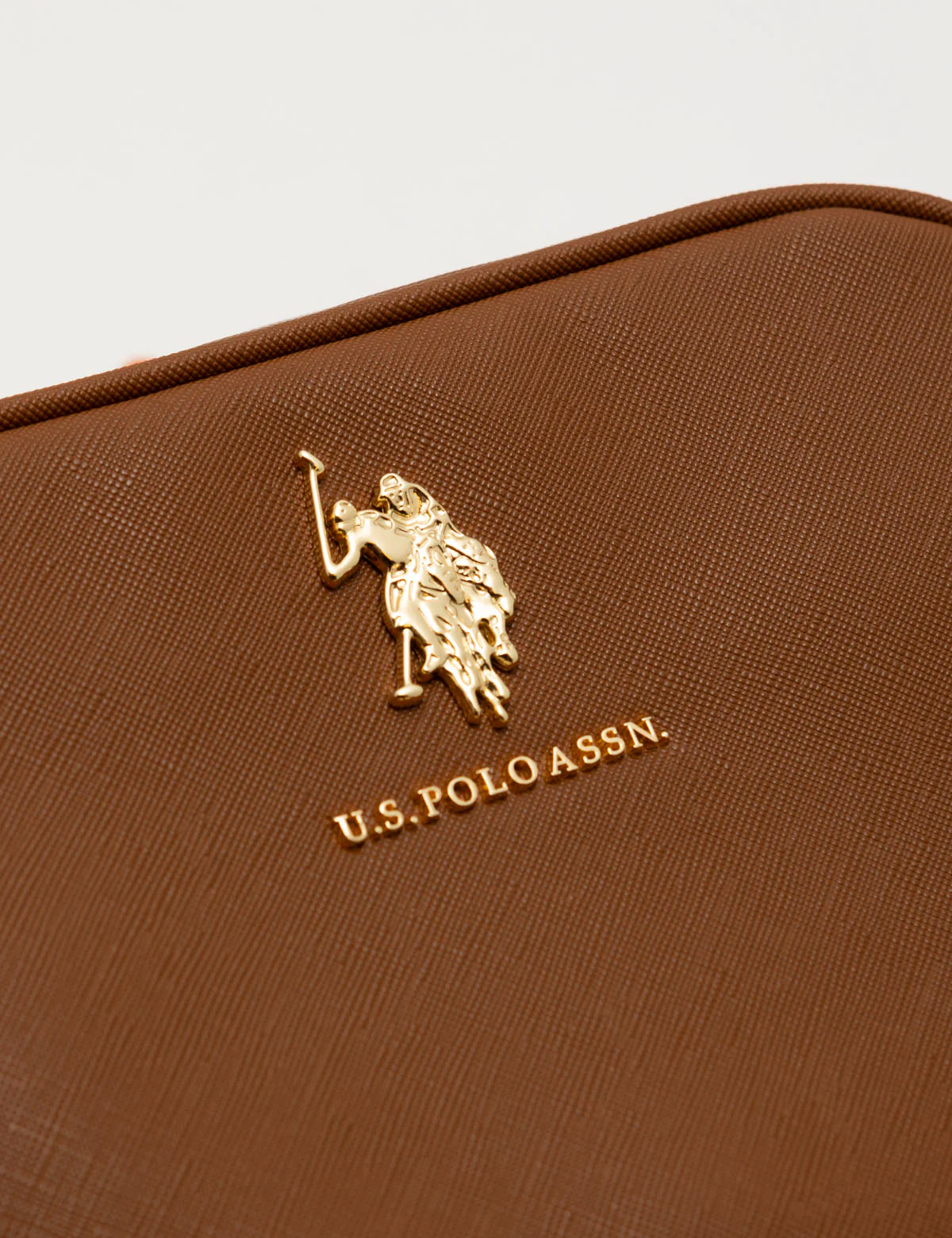 CLASSIC ZIP CROSSBODY BAG - Image 11