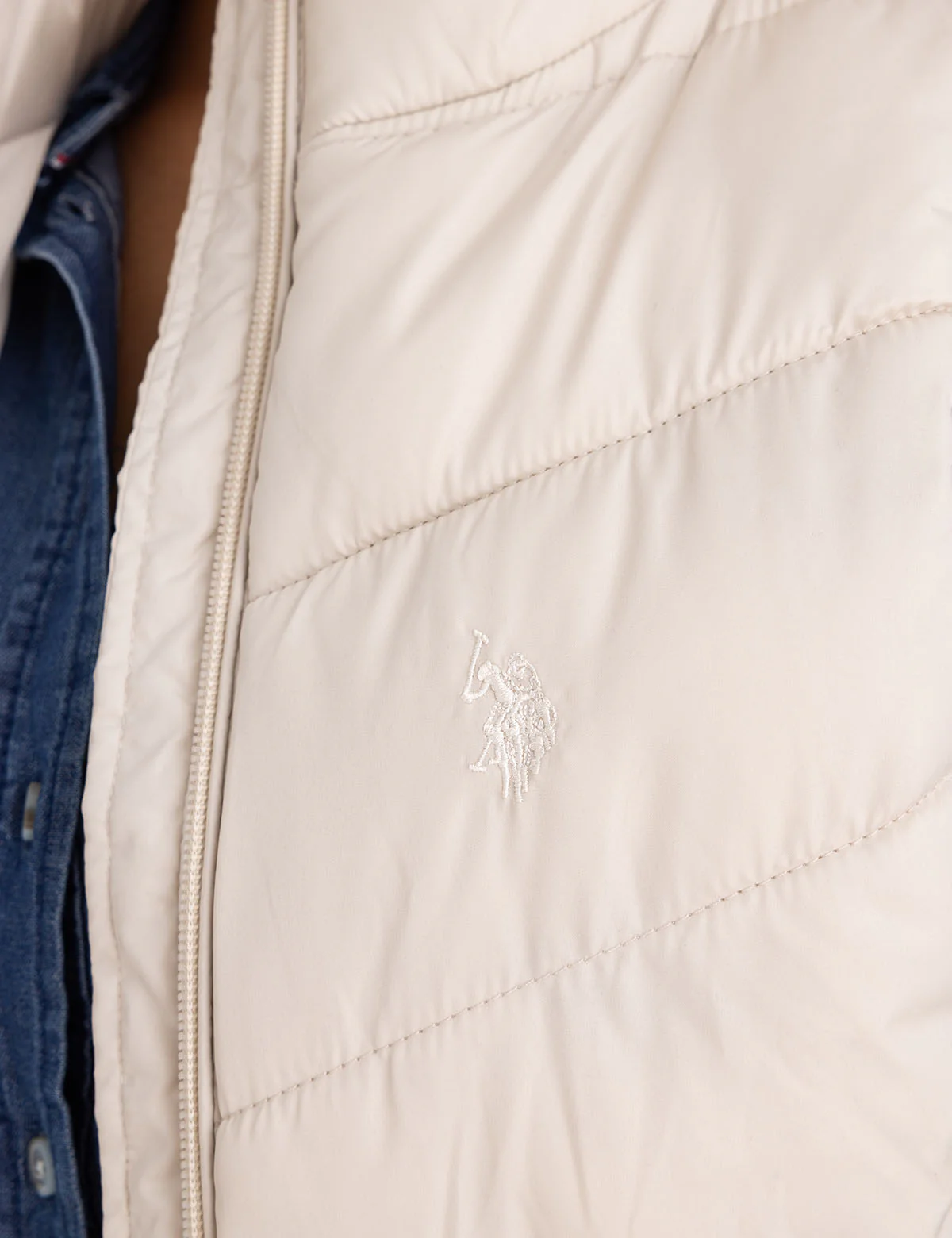 CHEVRON STITCH PUFFER VEST - Image 8