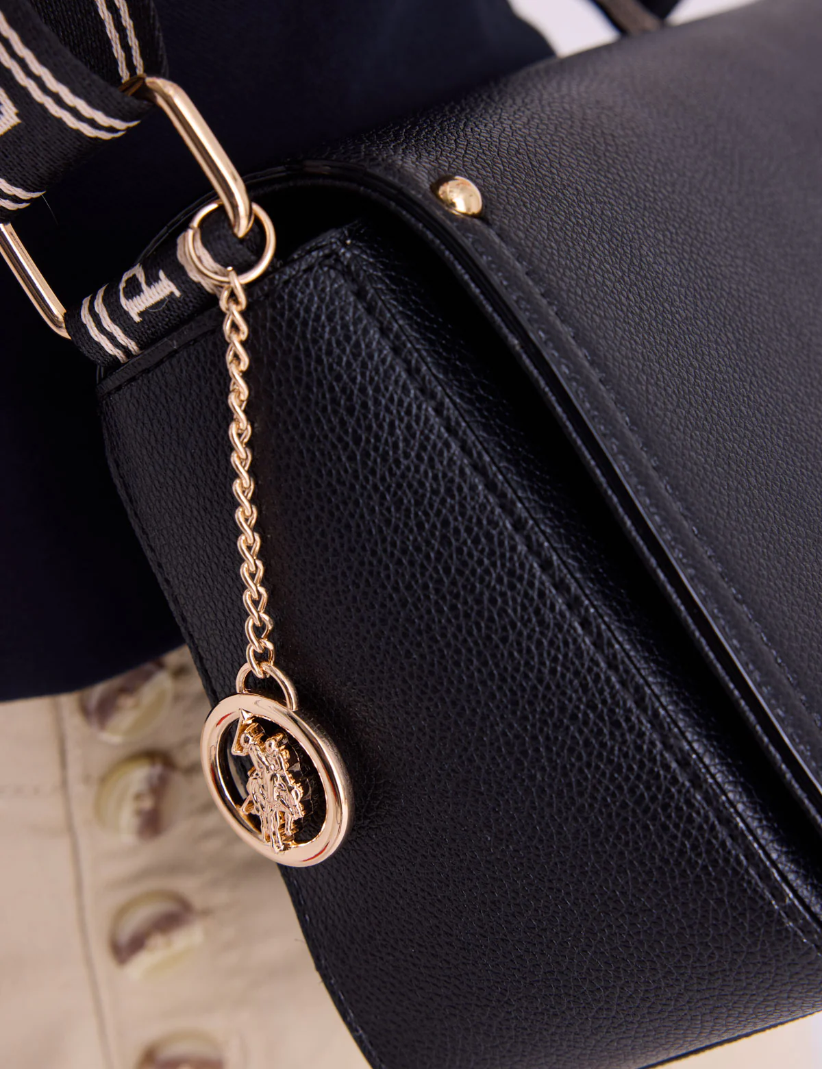 DECORATIVE TURNLOCK SHOULDER BAG - Image 9
