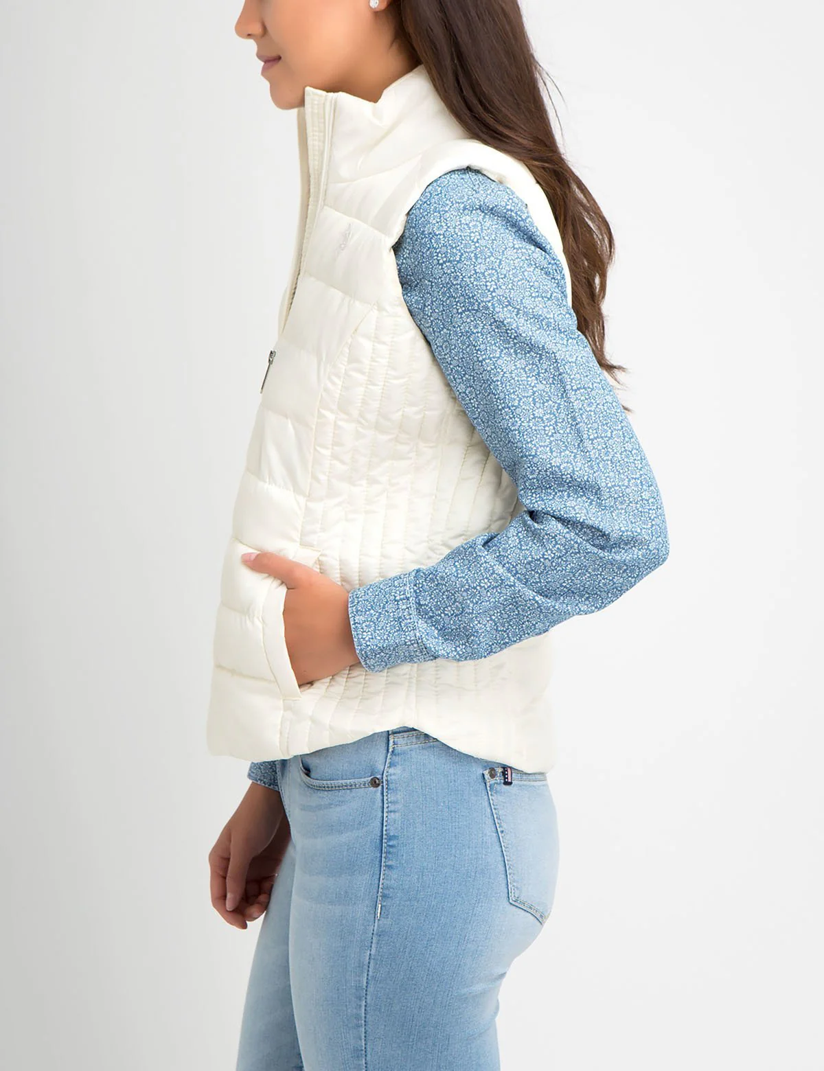 ESSENTIAL QUILTED VEST - Image 7