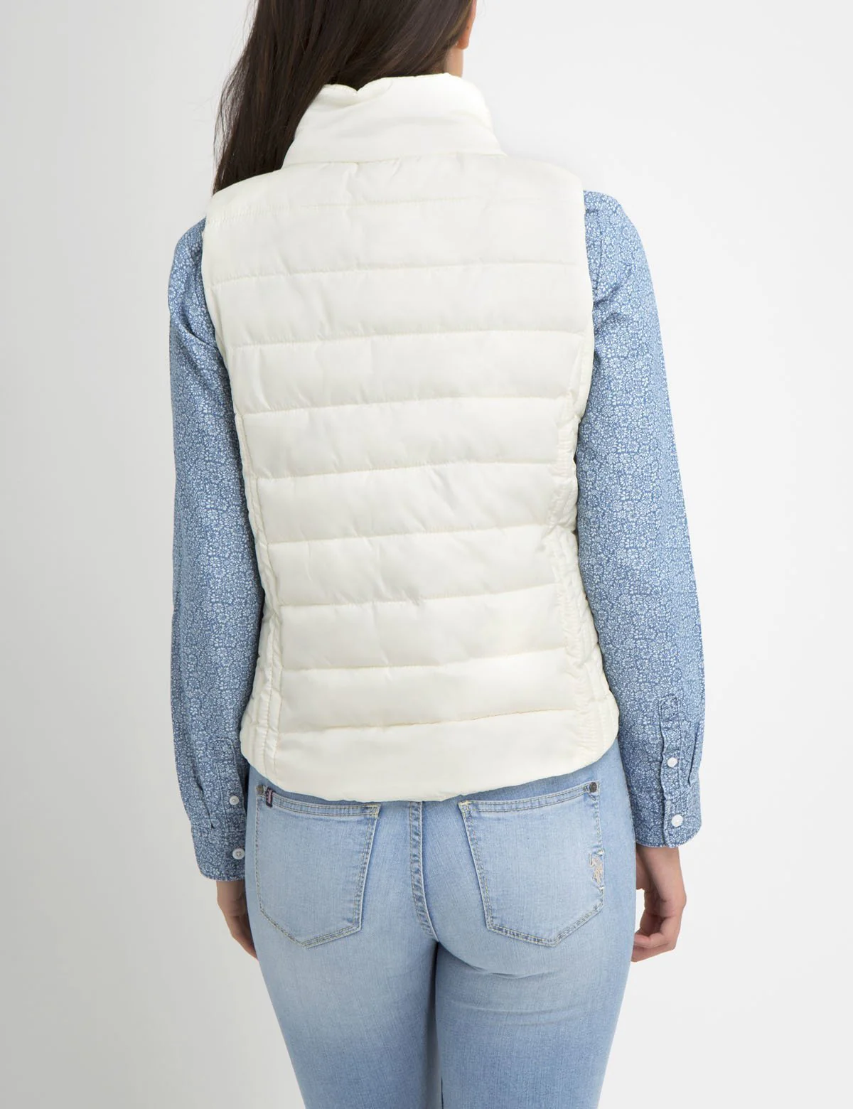 ESSENTIAL QUILTED VEST - Image 9