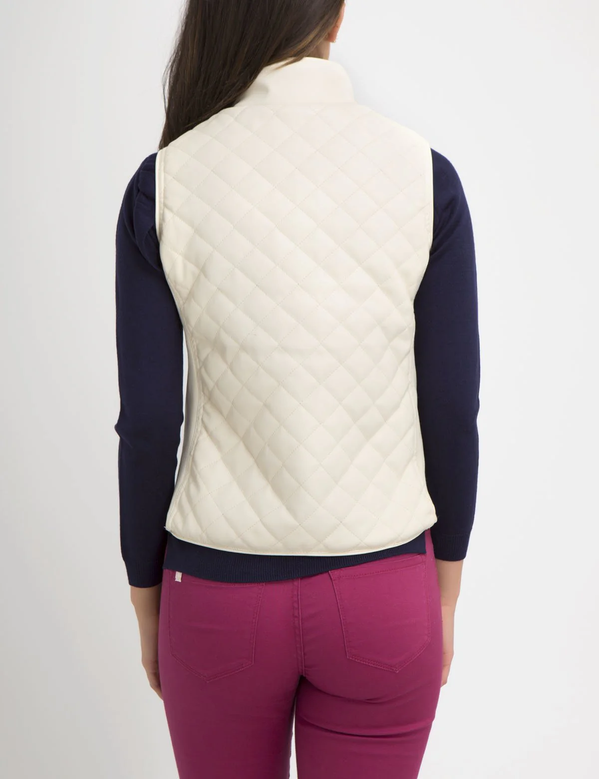 FAUX LEATHER QUILTED SIDE KNIT VEST - Image 11