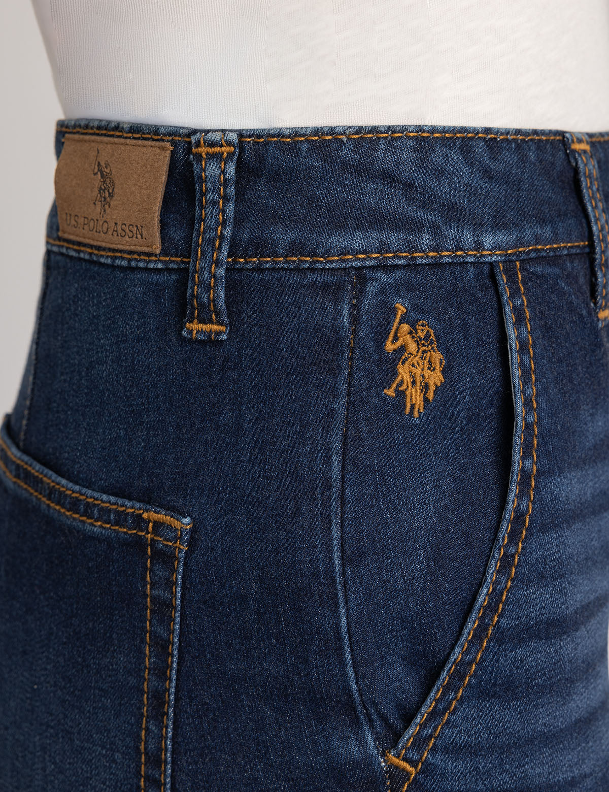 HIGH RISE CARGO JEANS - Image 6