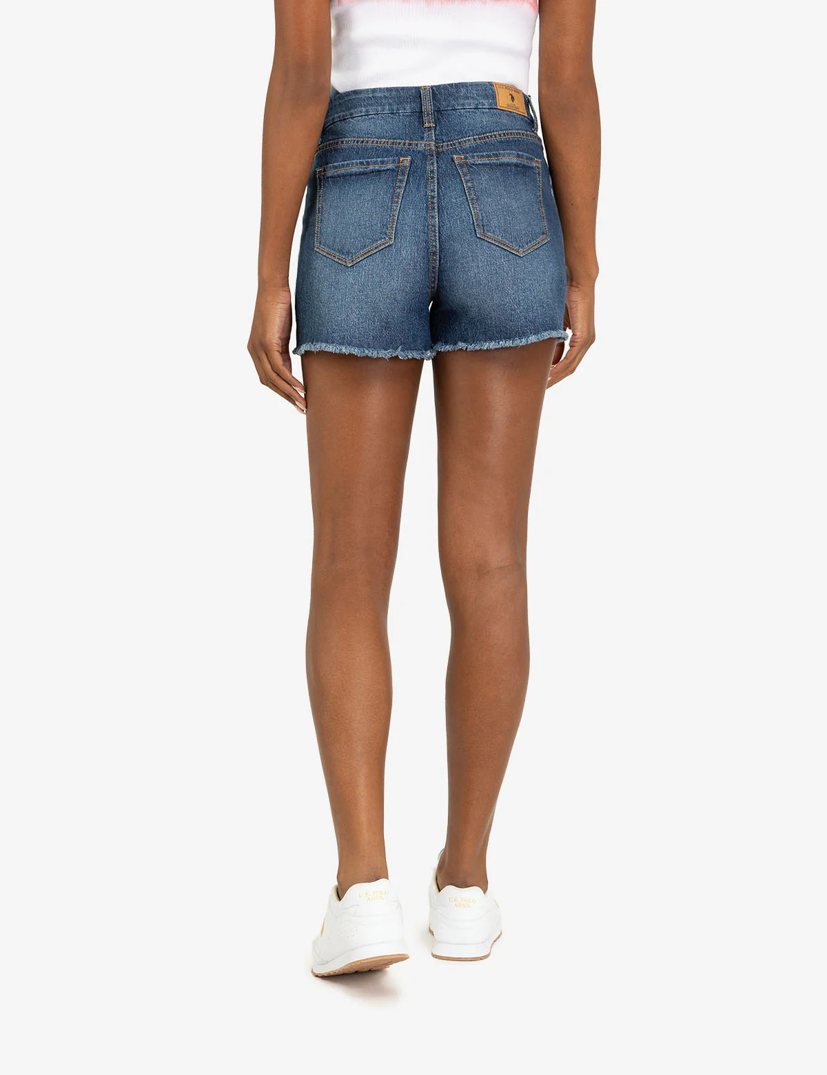 HIGH RISE CURVY SHORT WITH RAW HEM - Image 4