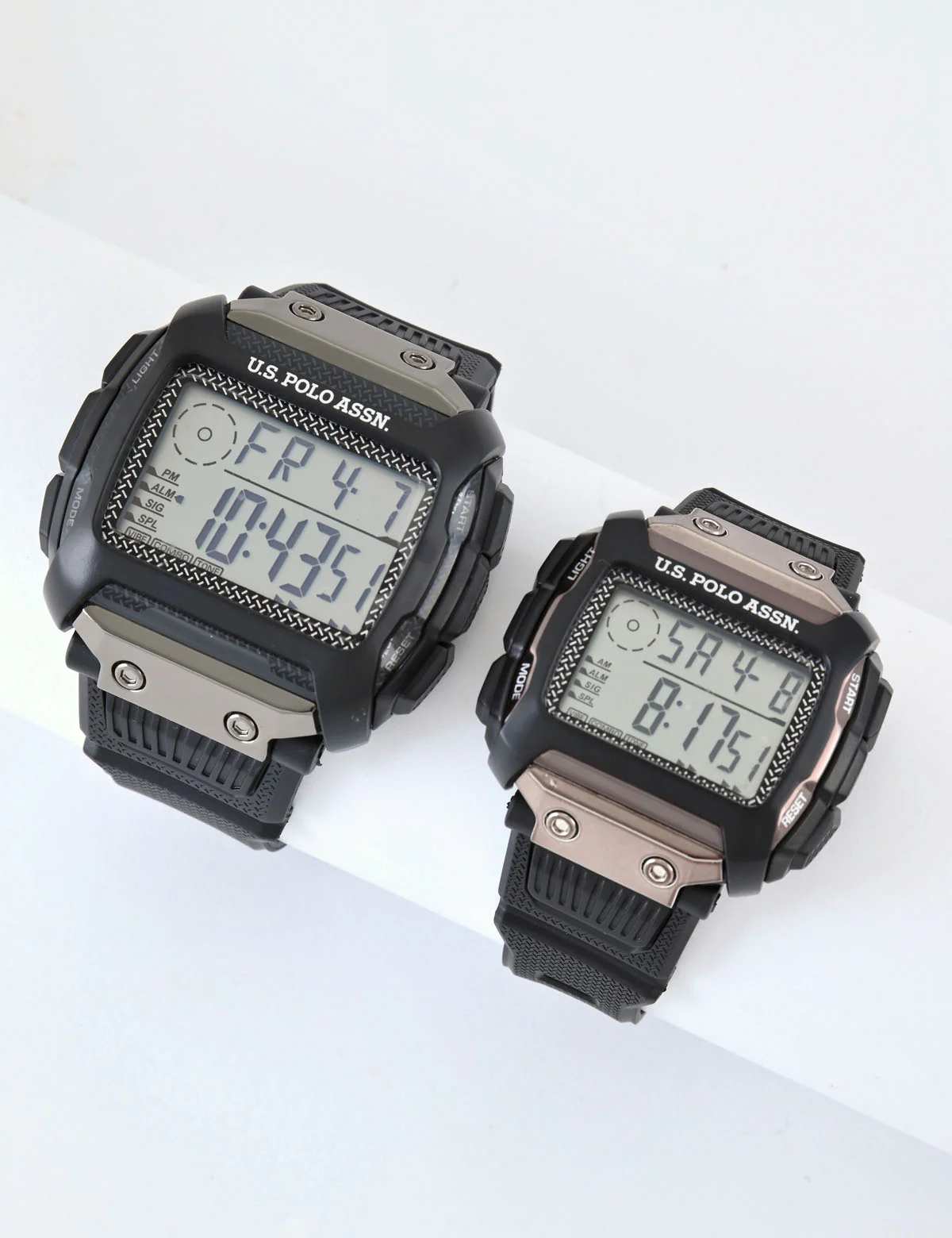 HIS AND HERS ANA DIGI WATCH SET - Image 2