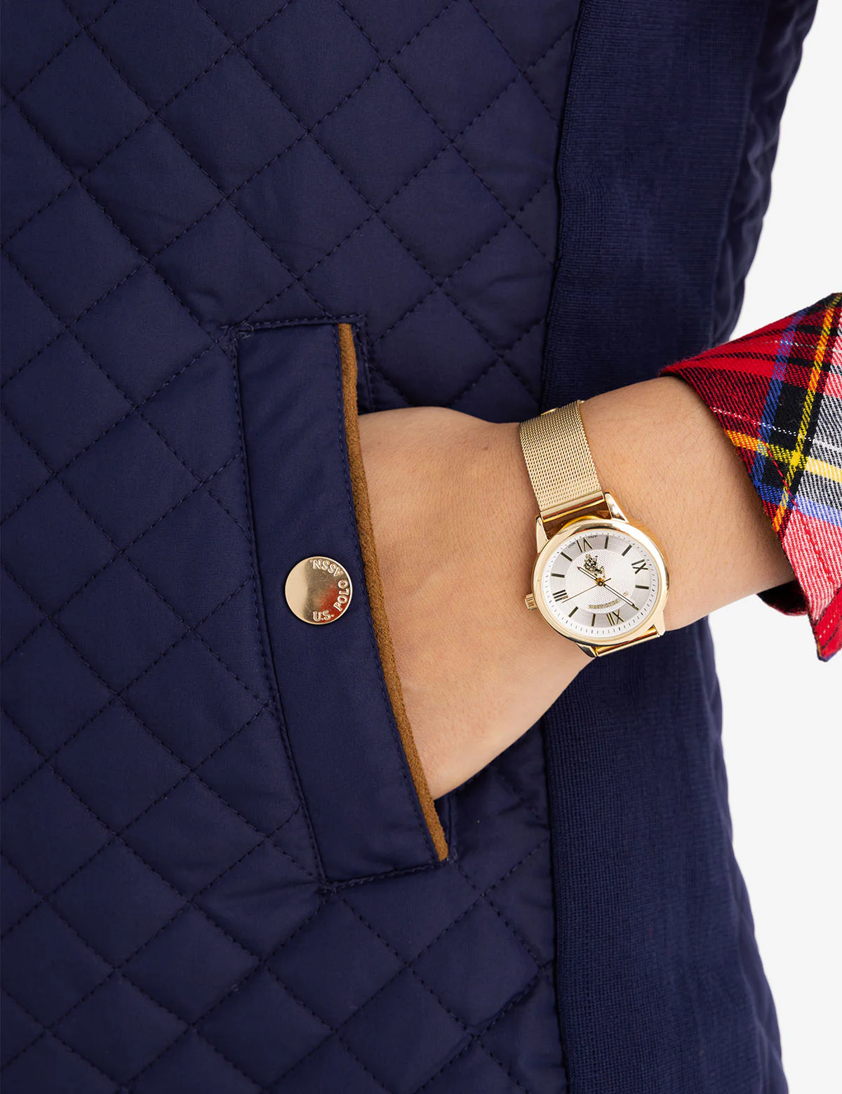 HIS AND HERS GOLD MESH STRAP WATCH SET - Image 5