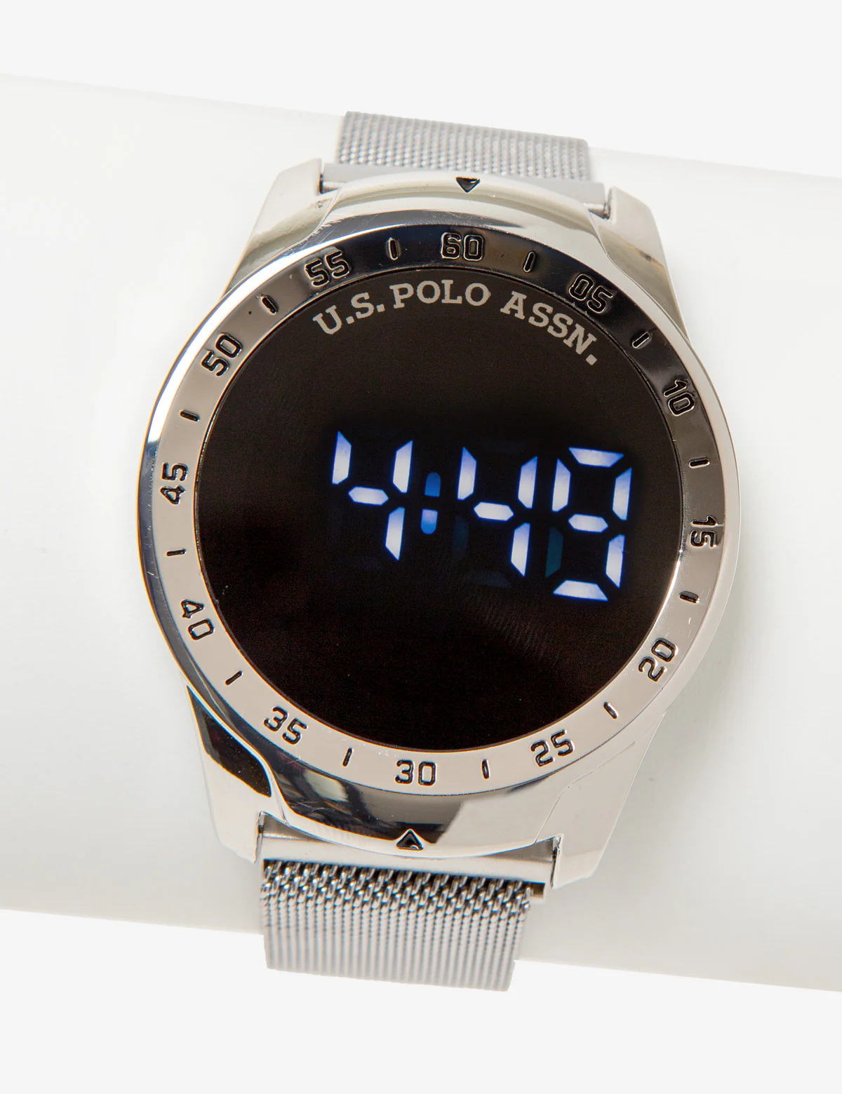 HIS AND HERS SILVER MESH LED WATCH SET - Image 2