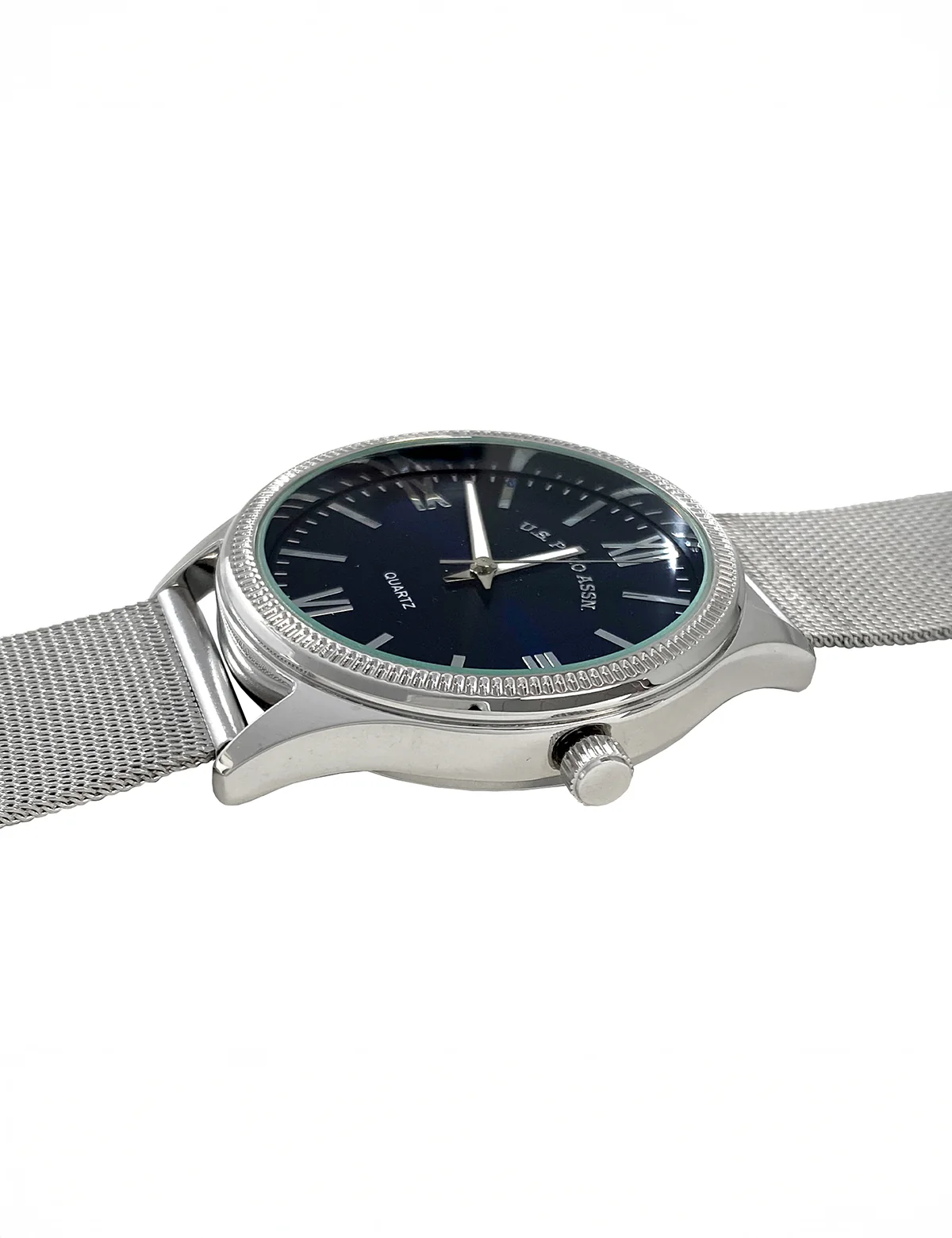 HIS AND HERS SILVER MESH STRAP WATCH SET - Image 3