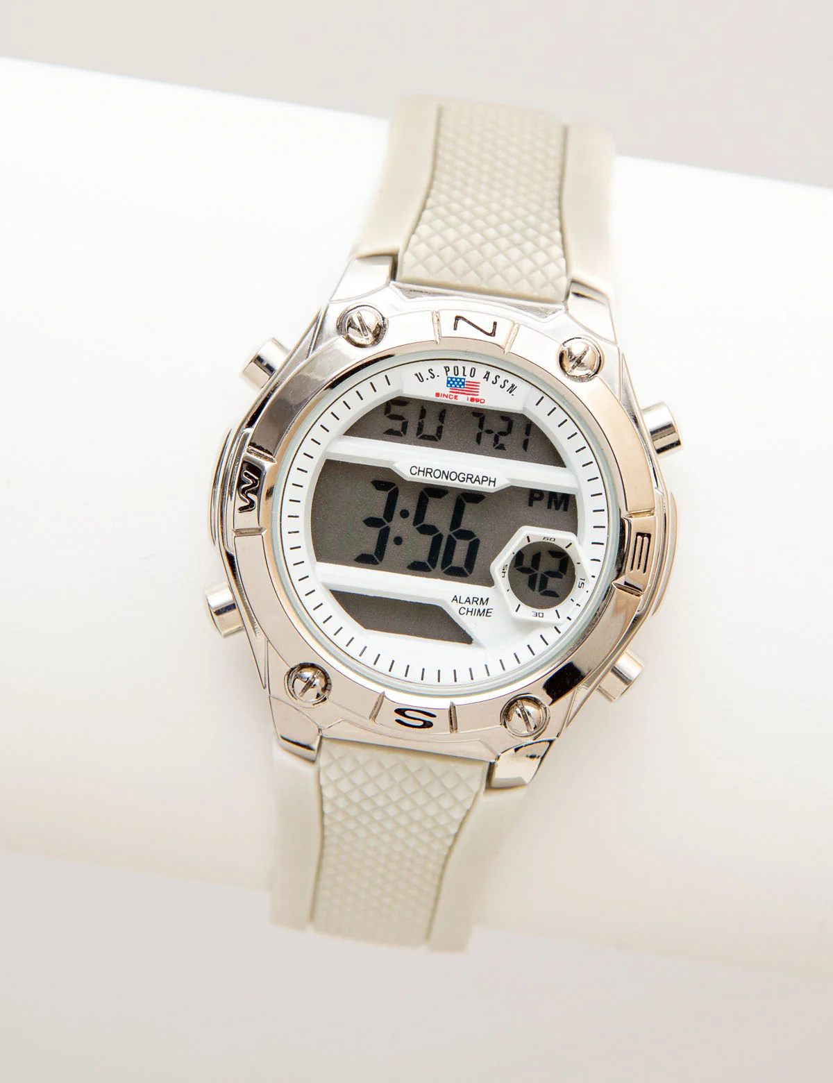 LADIES WHITE SPORT DIGITAL WATCH