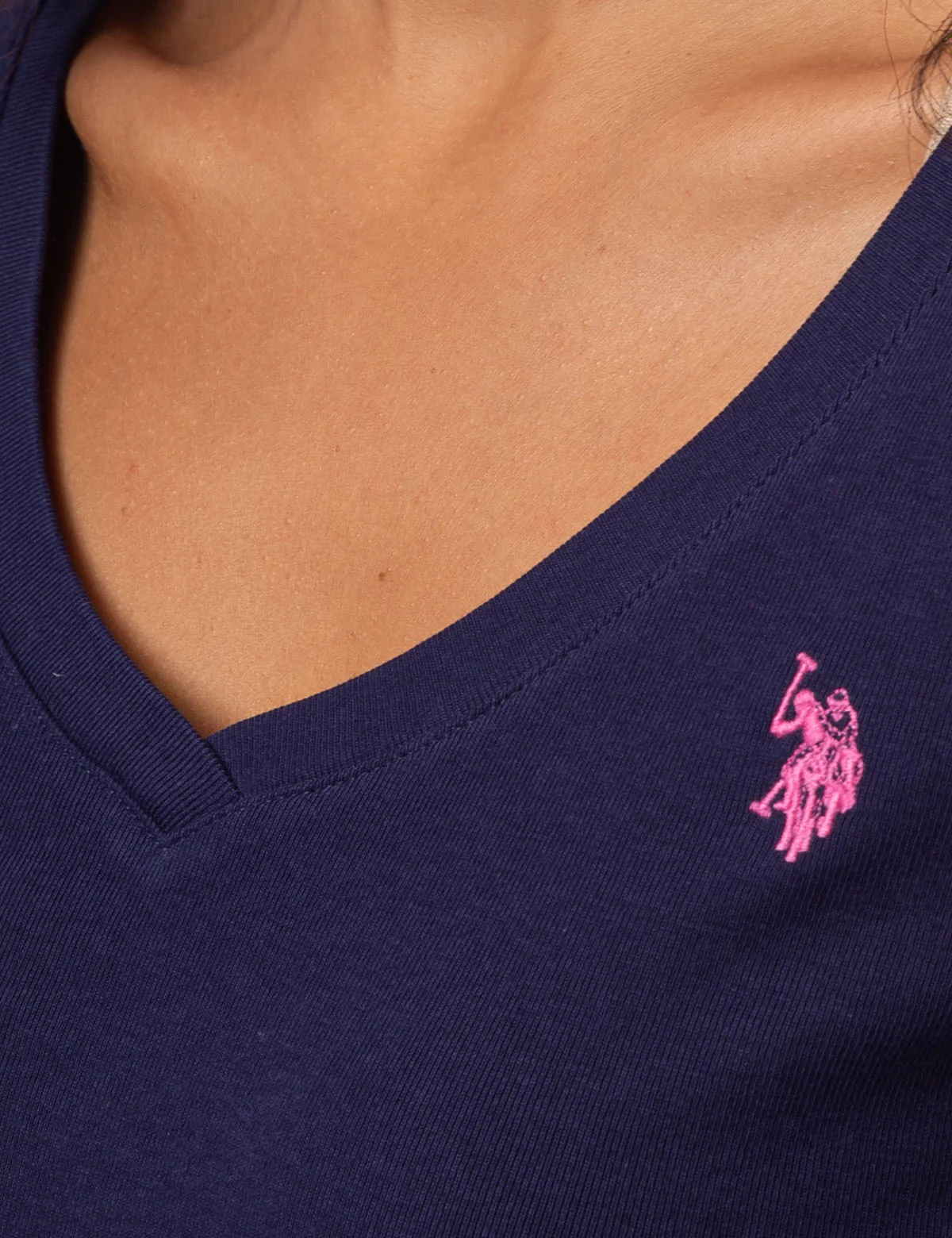 LONG SLEEVE V-NECK T-SHIRT - Image 13