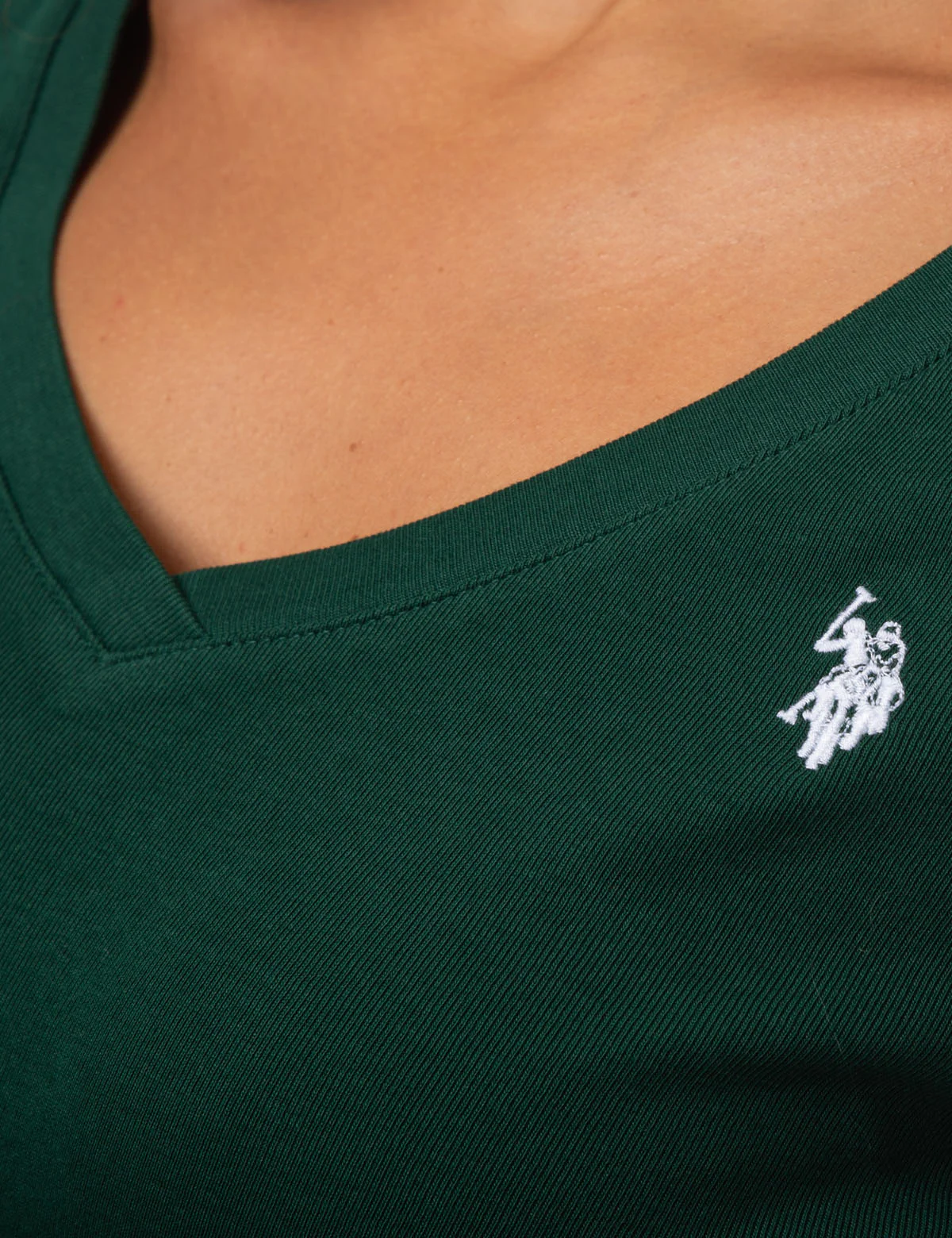 LONG SLEEVE V-NECK T-SHIRT - Image 17
