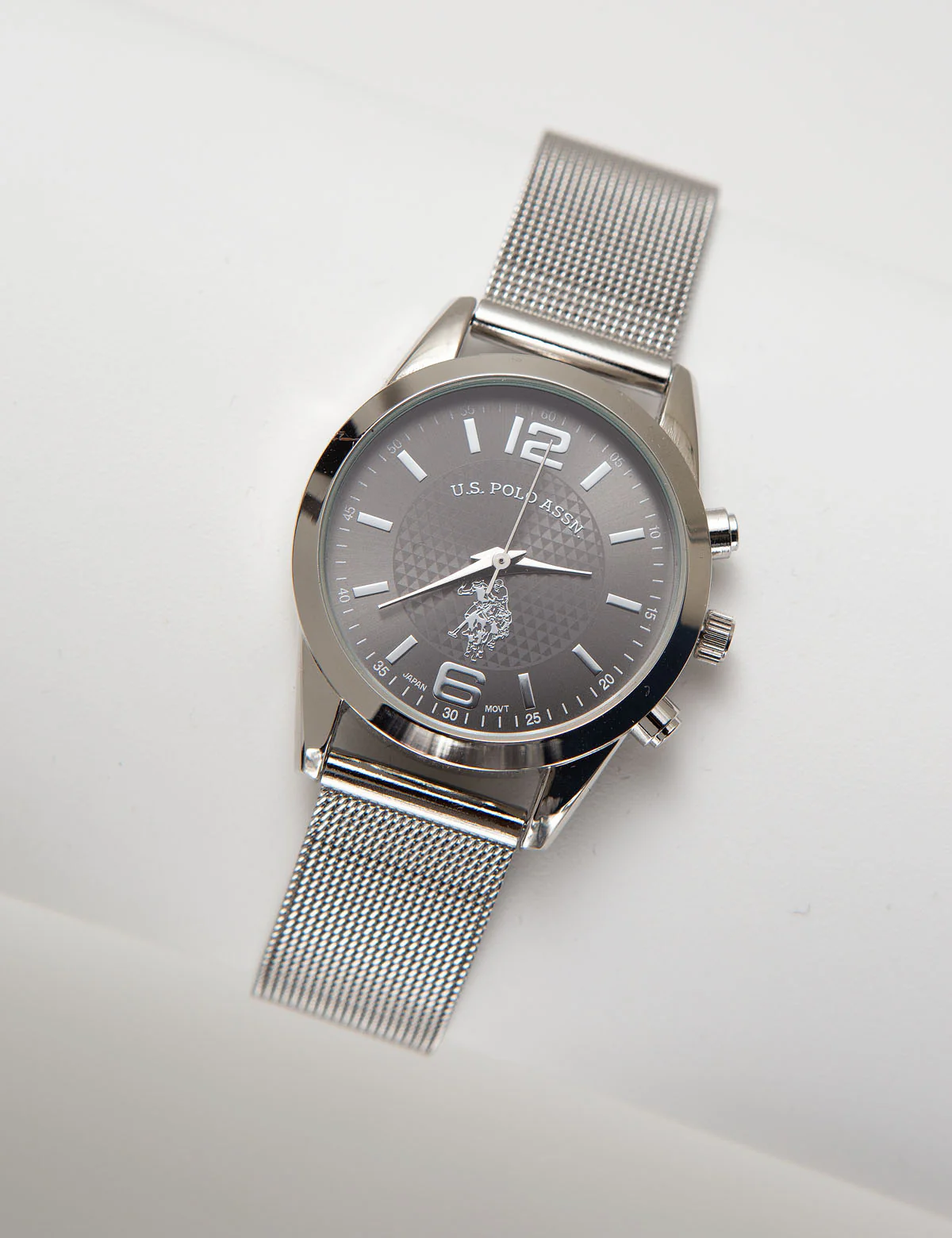 HIS AND HERS MESH STRAP WATCH SET - Image 3