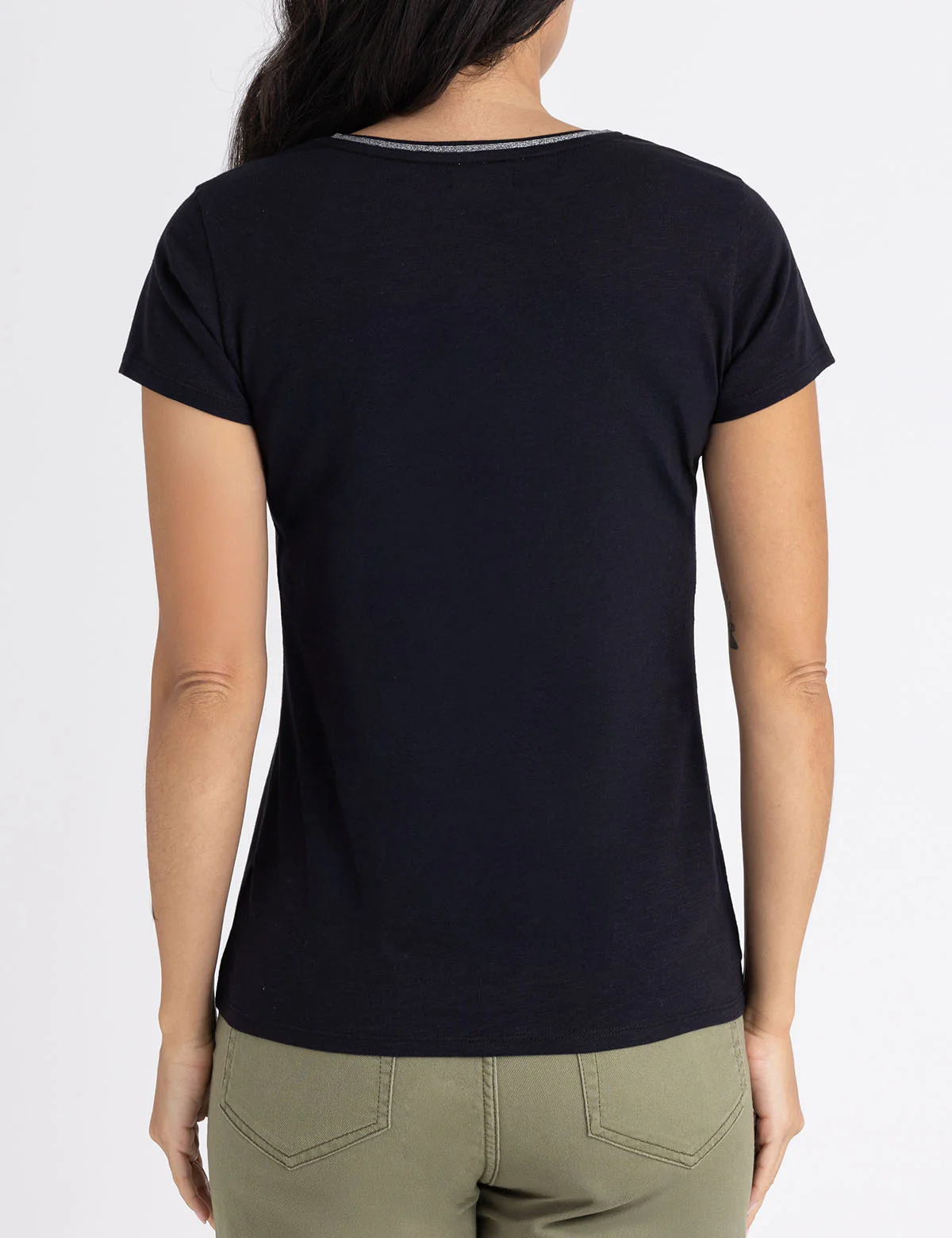 METALLIC TRIM V-NECK T-SHIRT - Image 9