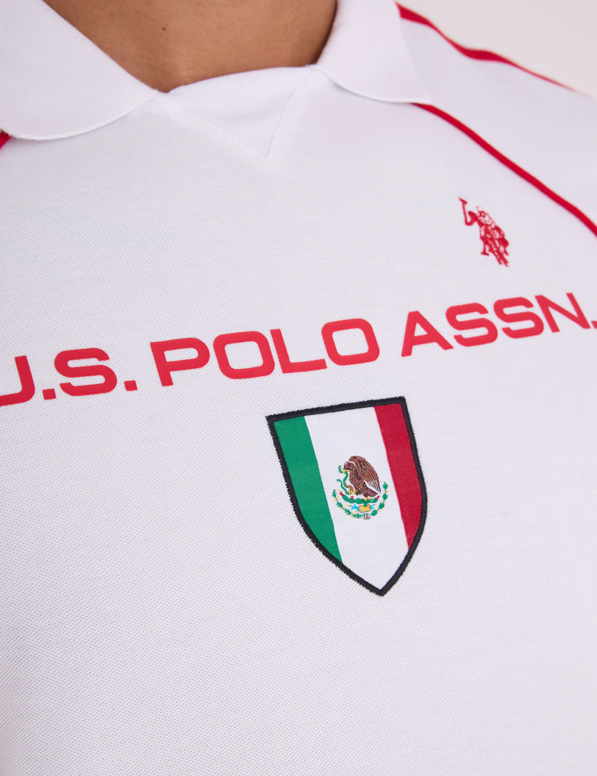 MEXICO SHIELD PERFORMANCE PIQUE POLO SHIRT - Image 3