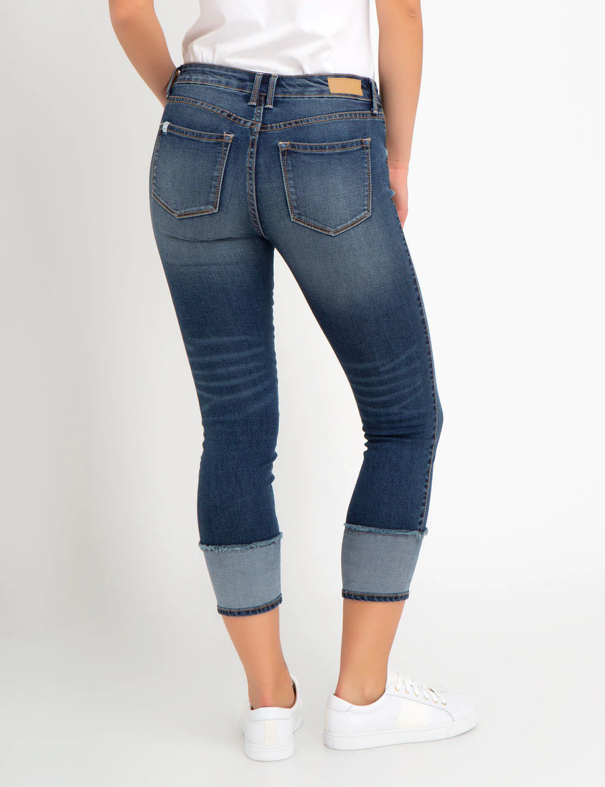 MID RISE SLIM FIT JEANS - Image 6