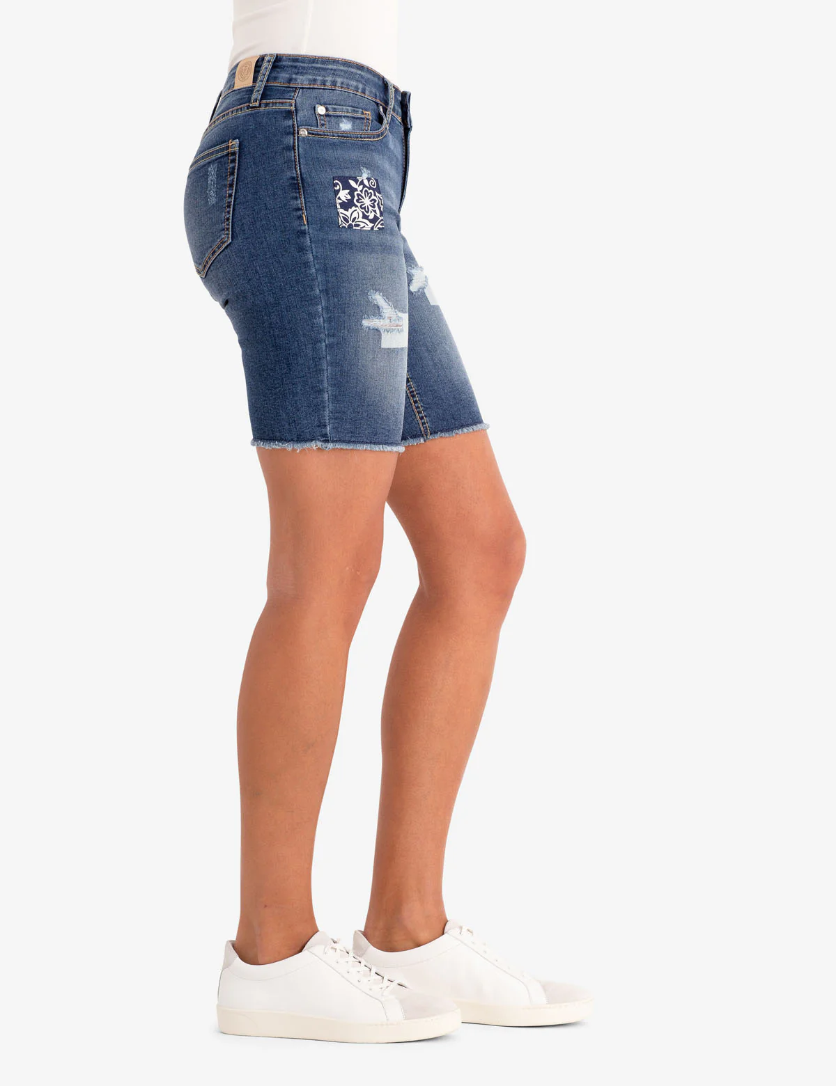 PATCH FLORAL SHORTS - Image 2