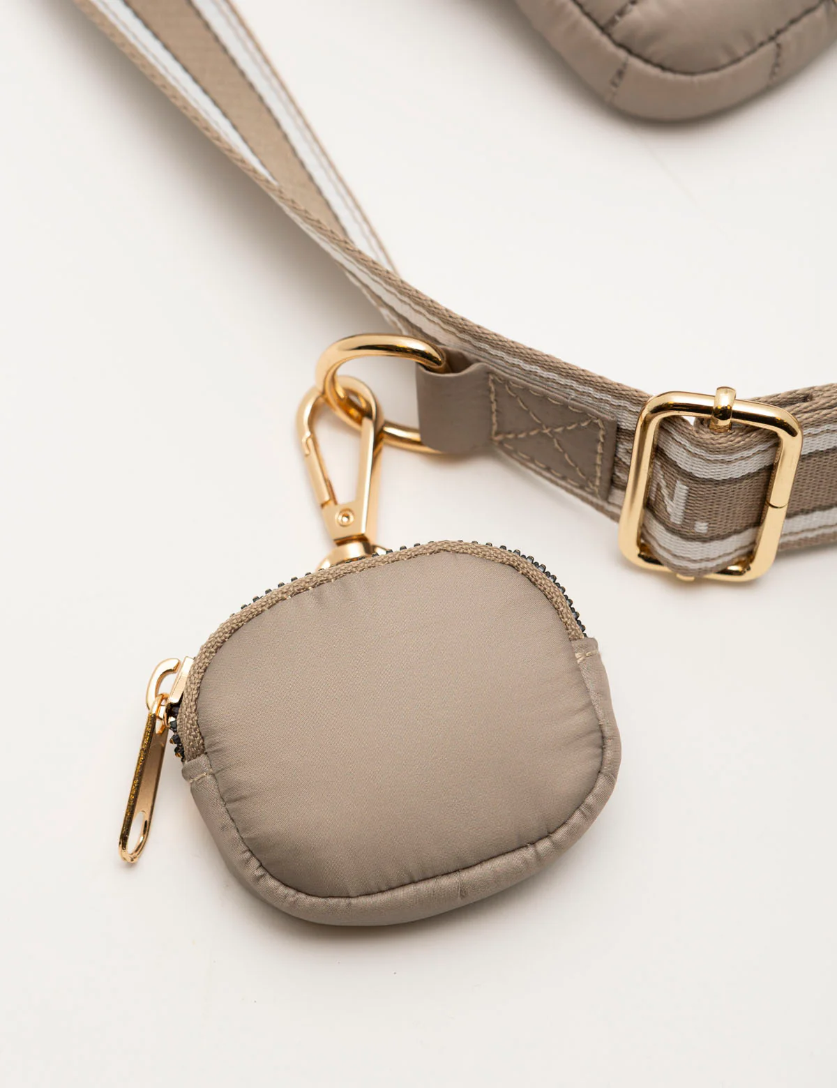 QUILTED PHONE CROSSBODY WITH ZIPPER POUCH - Image 7