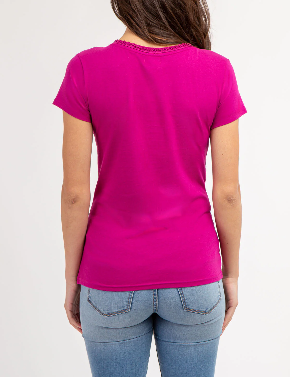 SCALLOP TRIM V-NECK T-SHIRT - Image 12