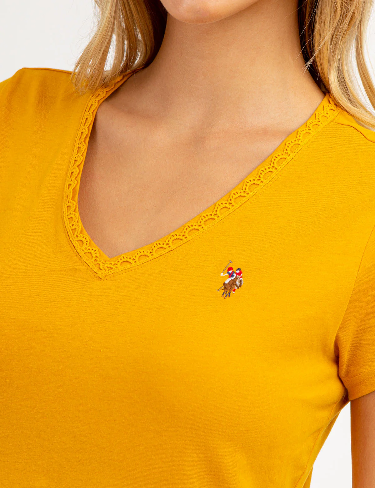 SCALLOP TRIM V-NECK T-SHIRT - Image 5