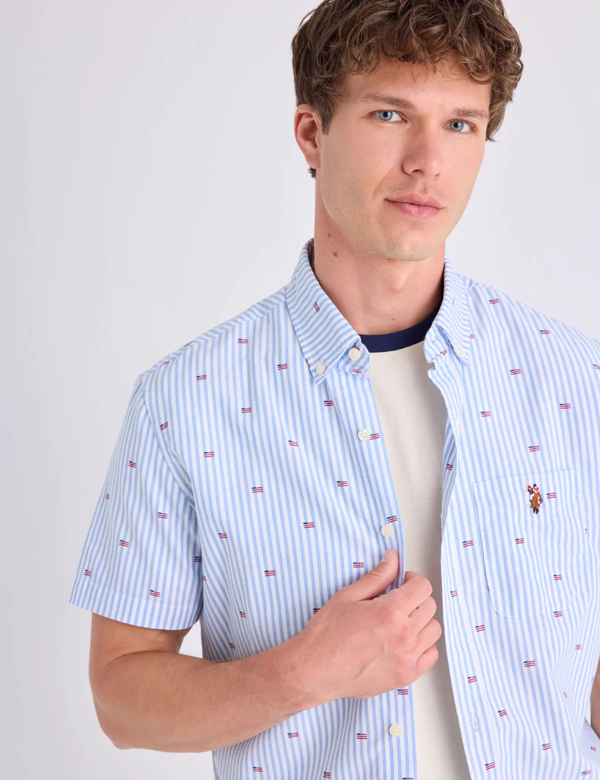 SHORT SLEEVE ALLOVER FLAG PRINT OXFORD SHIRT - Image 3