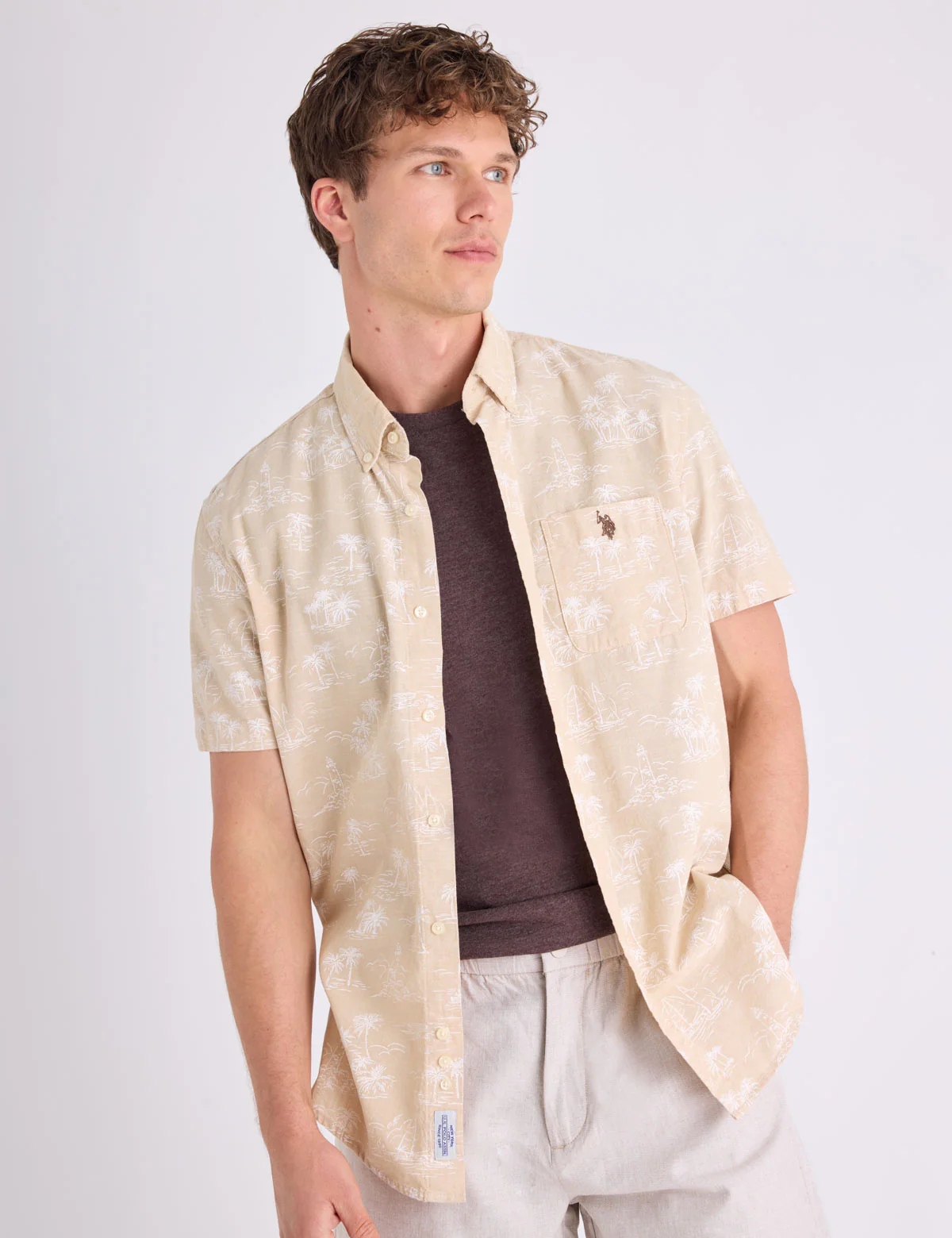 SHORT SLEEVE SLUB CHAMBRAY PALM PRINT SHIRT - Image 2