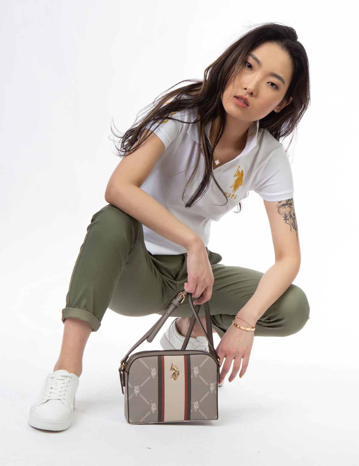 SIGNATURE CROSSBODY BAG - Image 2