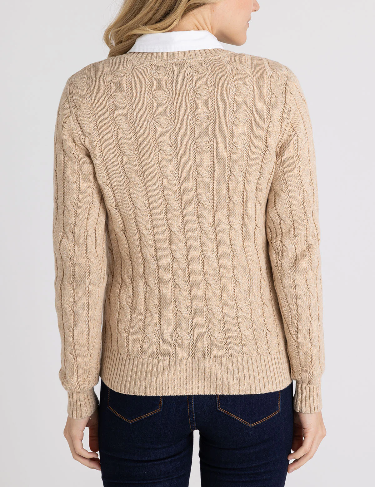 SOFT CABLE V-NECK SWEATER - Image 5