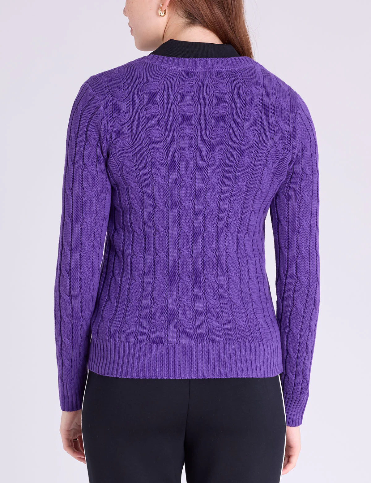 SOFT CABLE V-NECK SWEATER - Image 3