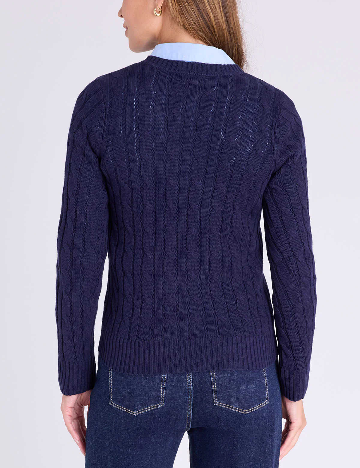 SOFT CABLE V-NECK SWEATER - Image 32