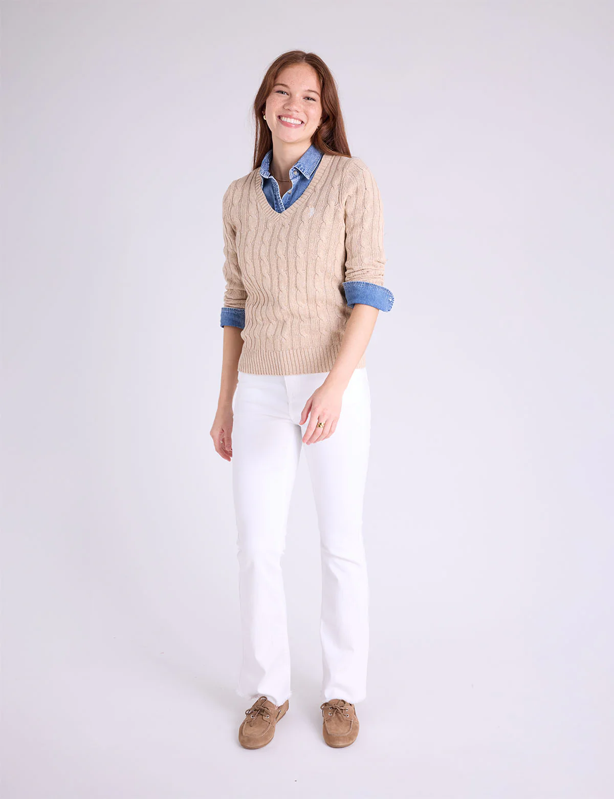 SOFT CABLE V-NECK SWEATER - Image 5