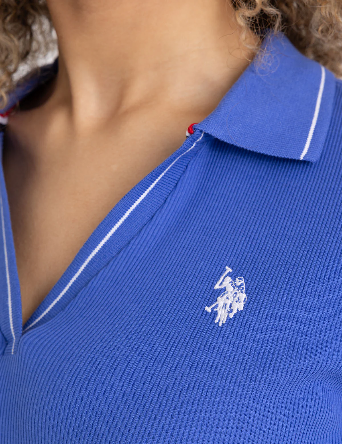 TIPPED SPLIT NECK RIBBED POLO SHIRT - Image 13