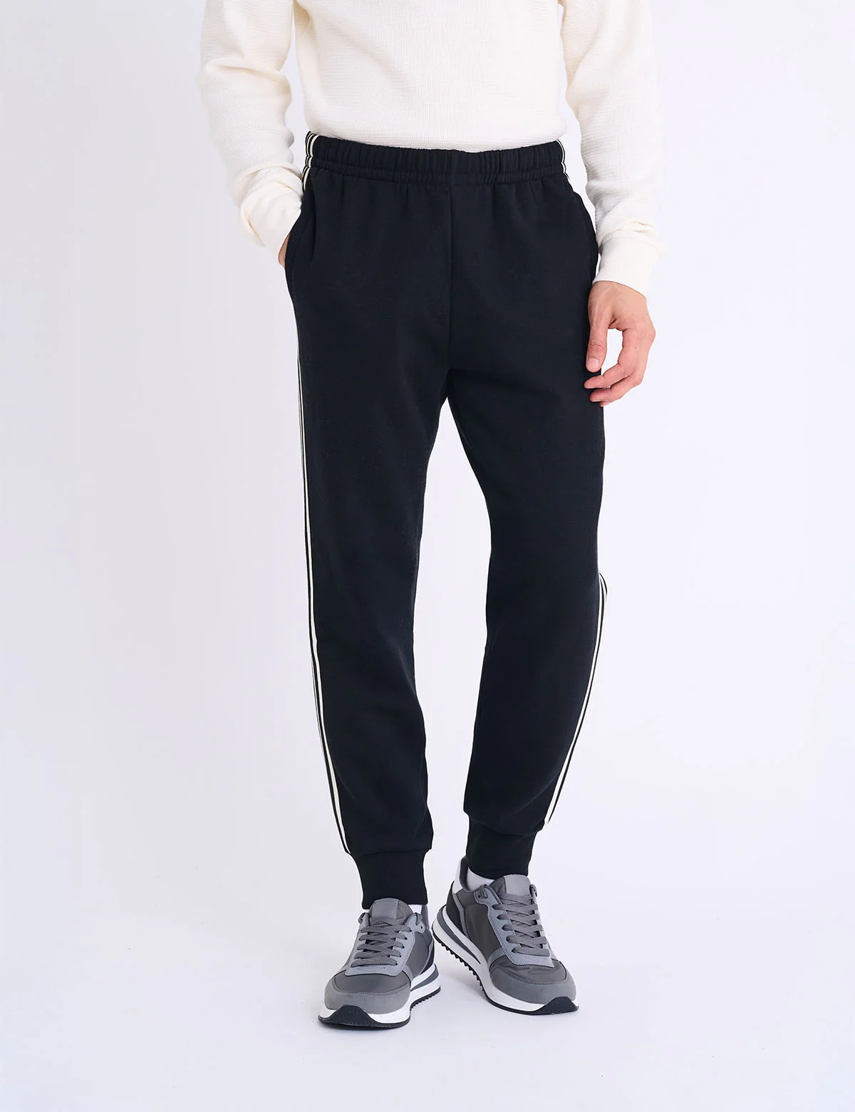 TRICOT TAPE FLEECE KNIT JOGGER - Image 3