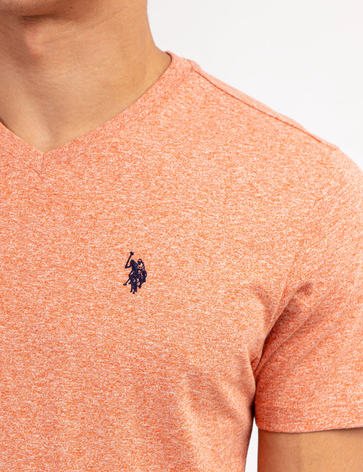 TWISTED YARN V-NECK T-SHIRT - Image 12