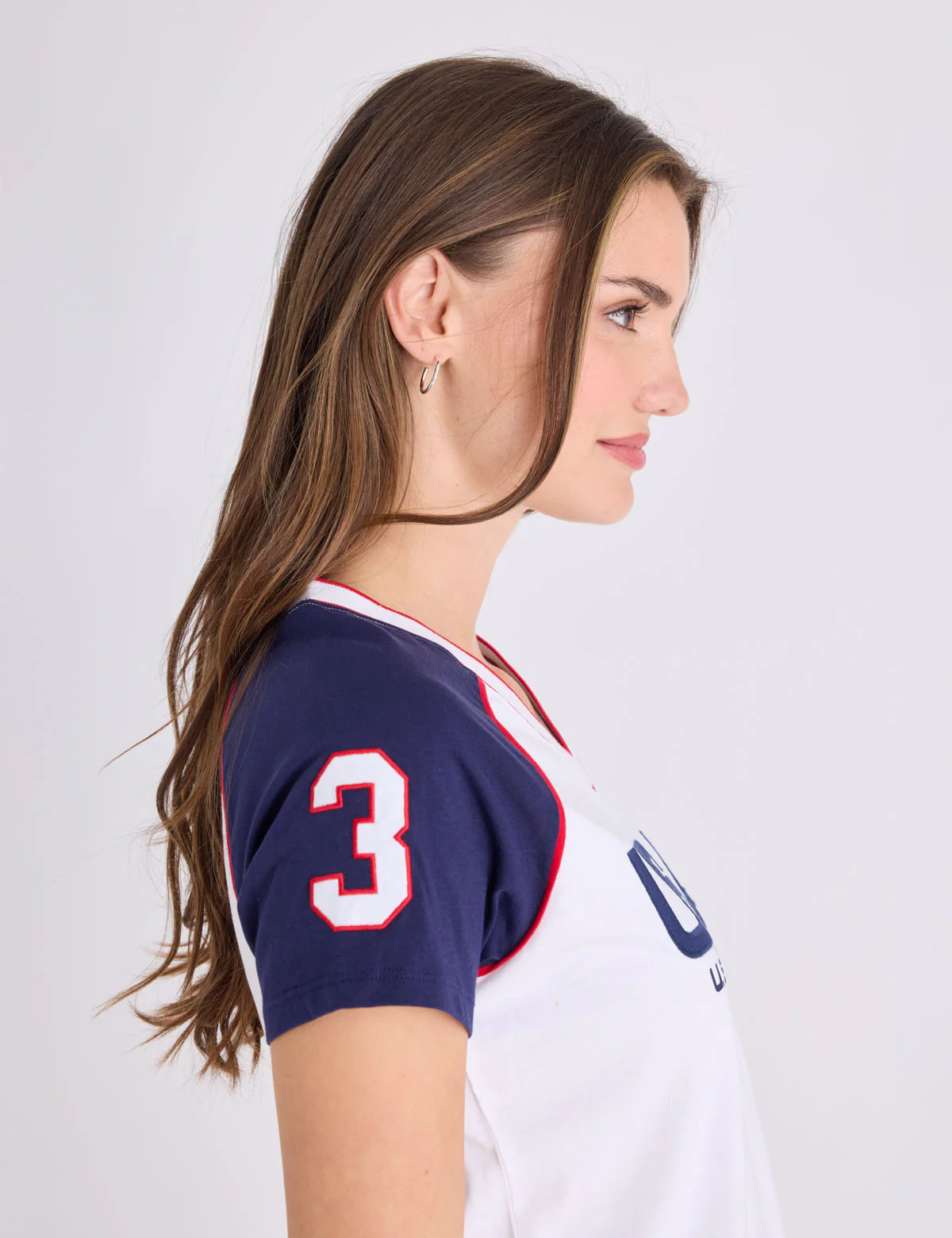 USA RAGLAN SLEEVE V-NECK T-SHIRT - Image 3