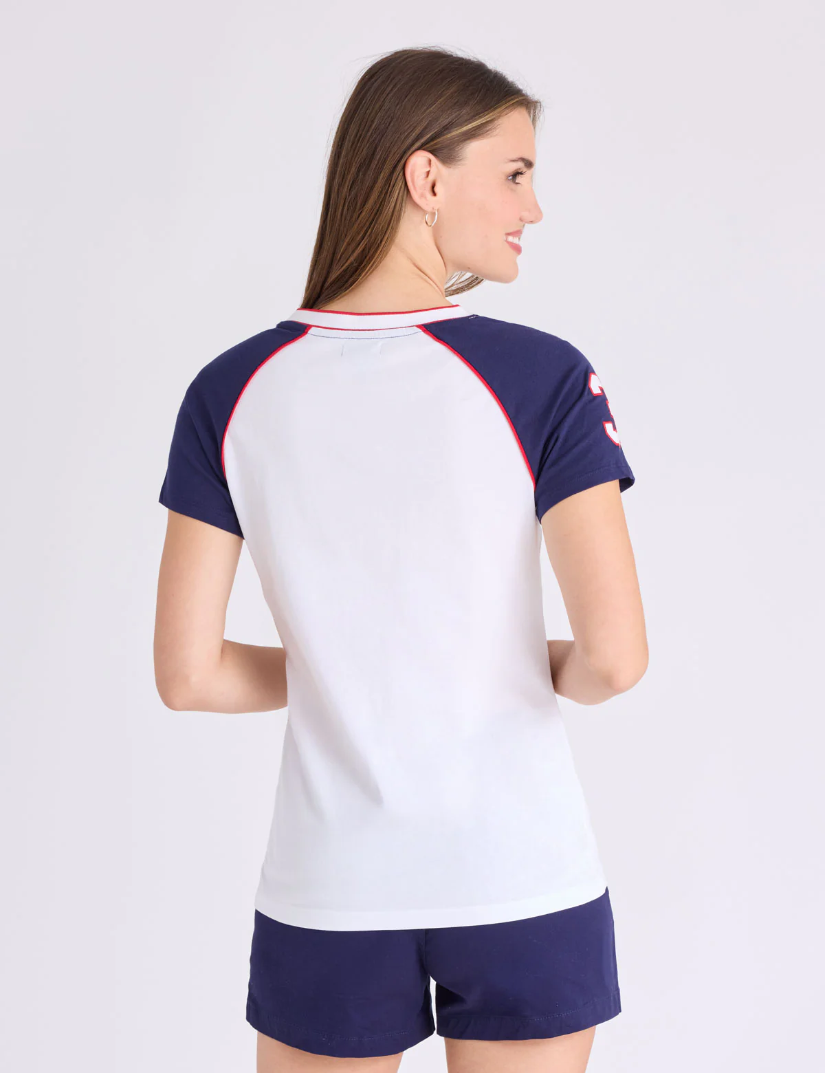 USA RAGLAN SLEEVE V-NECK T-SHIRT - Image 5
