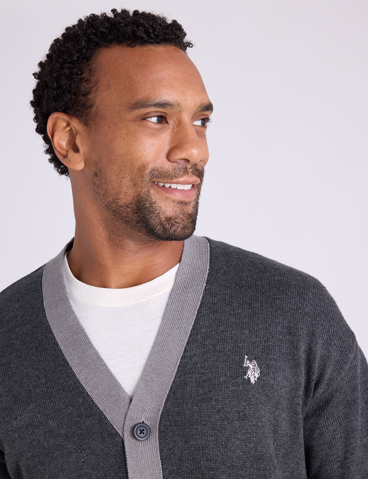 V-NECK RELAXED FIT CARDIGAN - Image 4